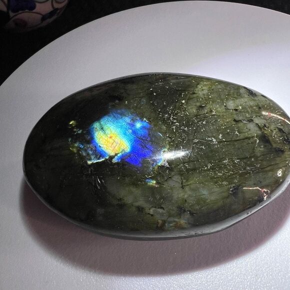 Labradorite Crystal‎ Palmstone (8) - Picture 6 of 11
